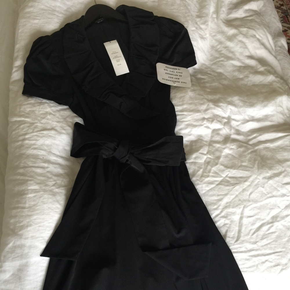 Diane Von Furstenberg Size 4 Black Cocktail Dress